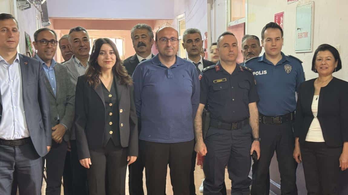 2025 Hayat Boyu Öğrenme Haftası Etkinlikleri kapsamında “Dikiş-Nakış kursu yıl sonu sergisi açılışı
